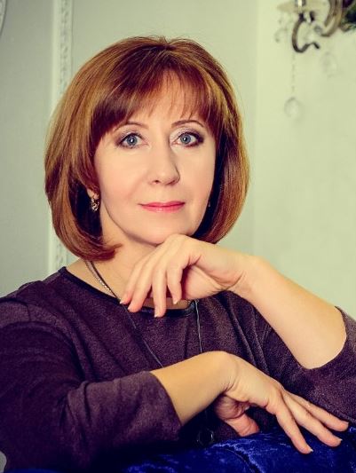 Попова Лариса Ивановна